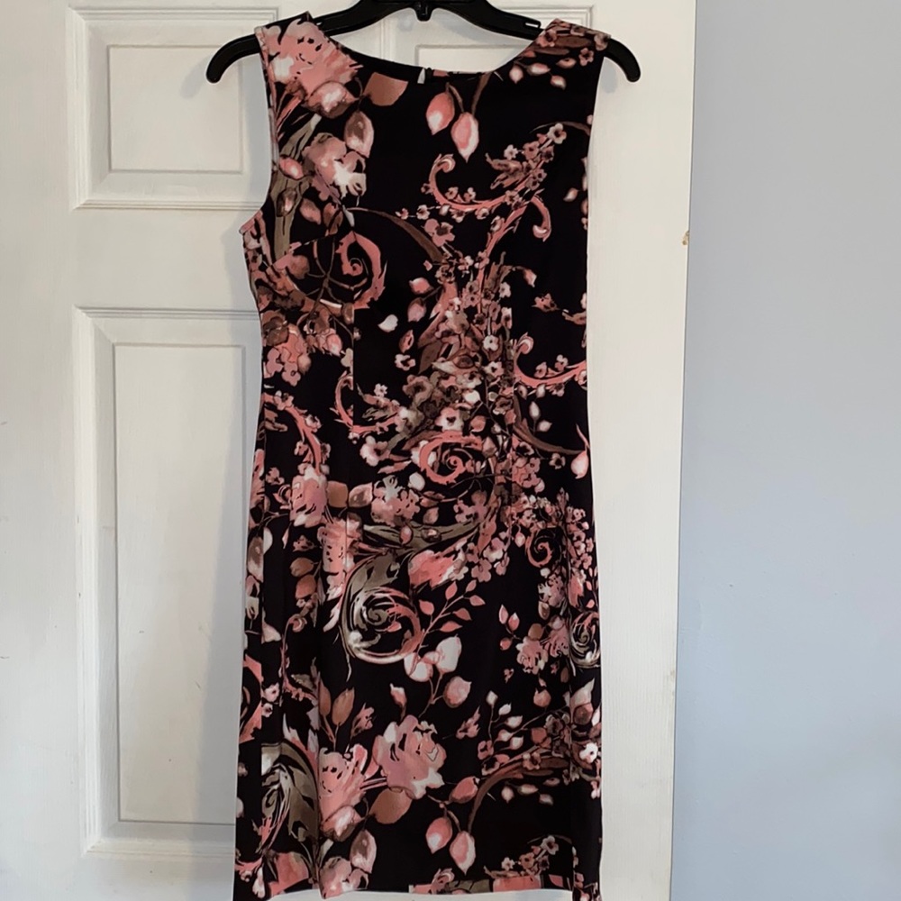 Connected Apparel Black Peach Floral Sleeveless Sheath Dress - Picture 3 of 9